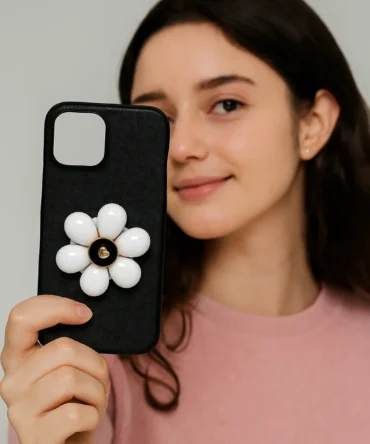CoverVilla Flower iPhone Case Elegant White Floral Design - Black, iPhone 13 Pro Max